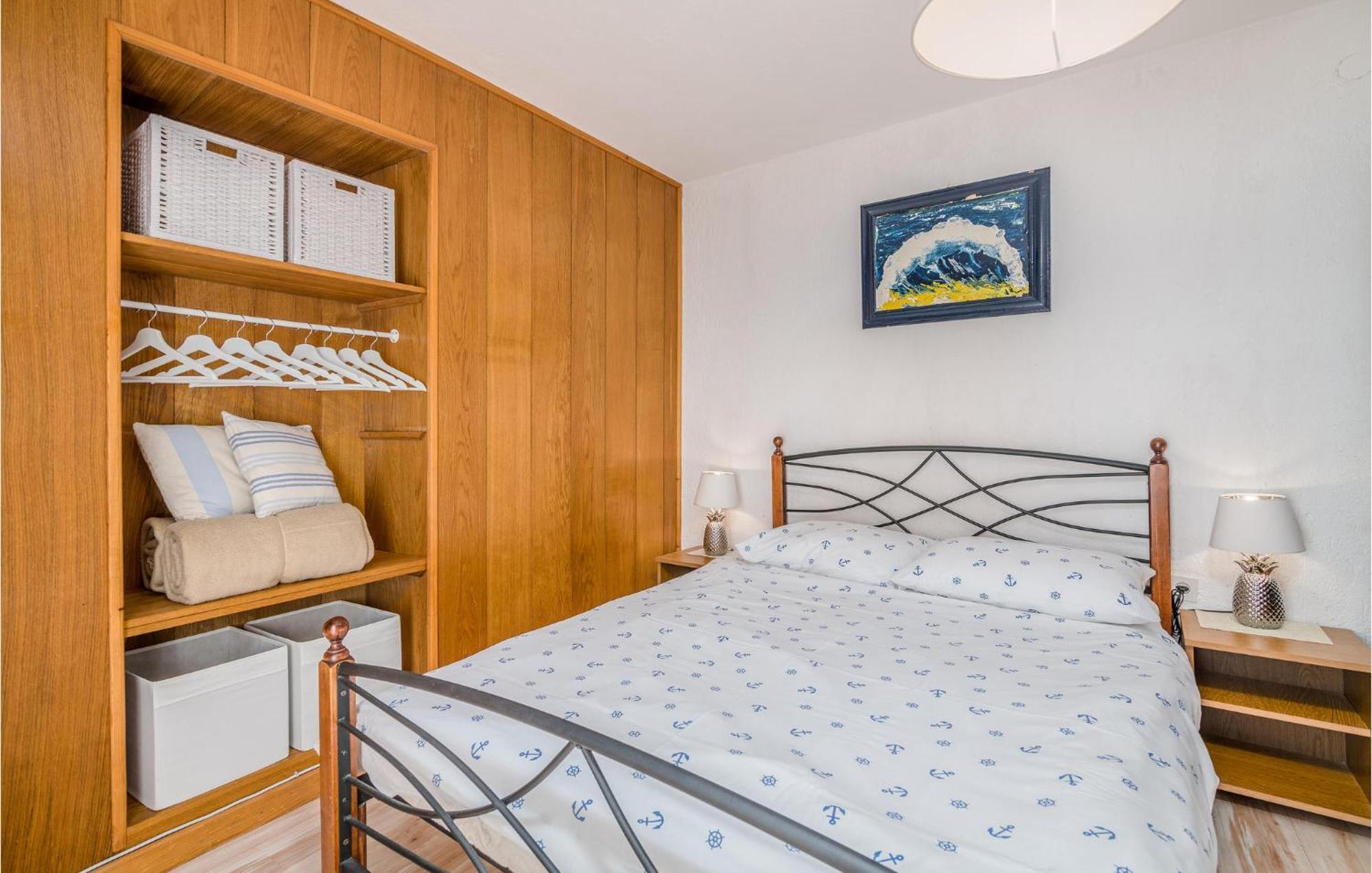 2 Bedroom Gorgeous In * Baska (Krk)