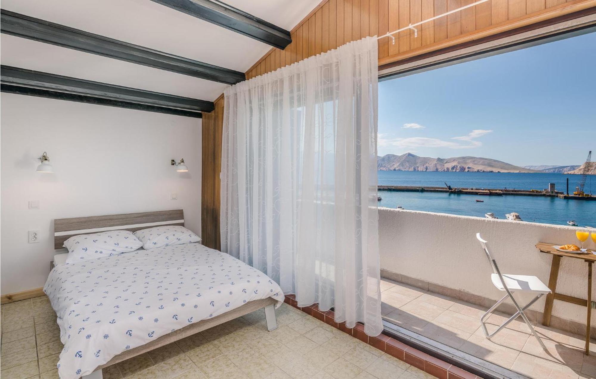 2 Bedroom Gorgeous In Vikendica Baska (Krk)